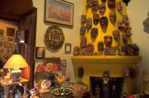 Curio shop on Calle Comercio, Alamos, Sonora, Mexico. Photo by Anderrs Tomlinson.